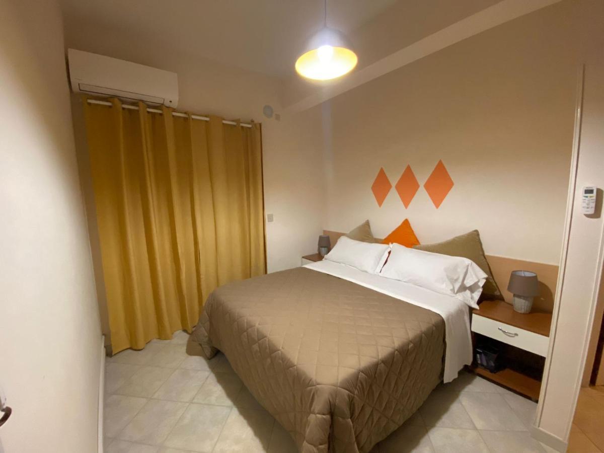 Hotel Ristorante Centosedici Terracina Bagian luar foto